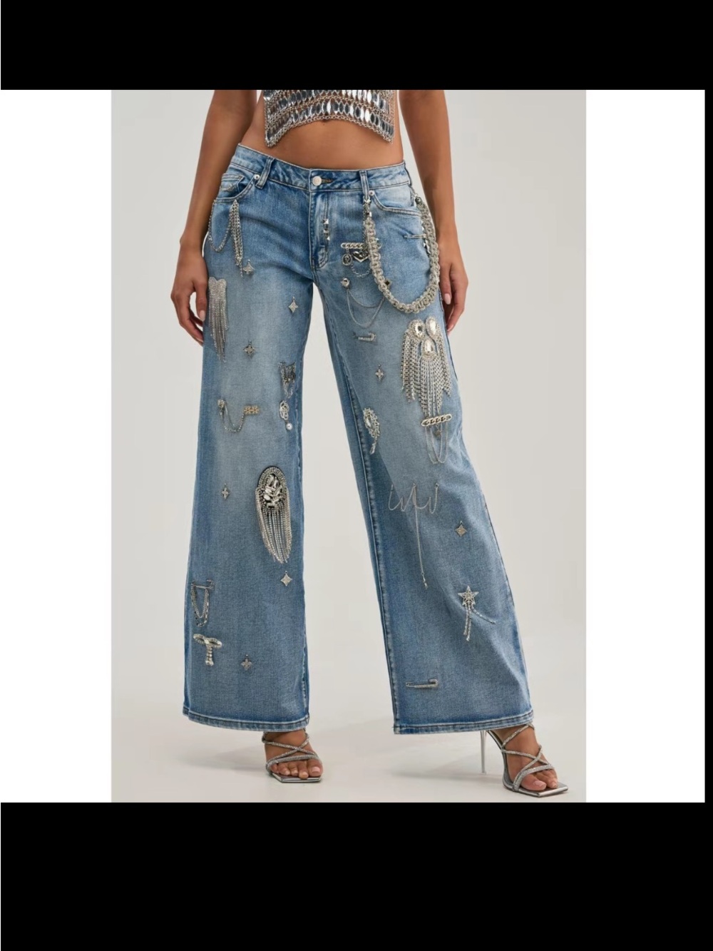 AKIRA THE BEST ONE YET RELAXED FIT BLING DENIM JEANS